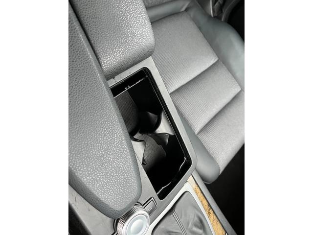 Cクラスステーションワゴン C200コンプレッサーステーションワゴン バックカメラ ナビ TV オートクルーズコントロール アルミホイール キーレスエントリー AT 盗難防止システム ルーフレール ABS エアコン パワーステアリング パワーウィンドウ(27枚目)