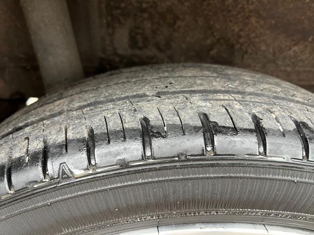 Ｎ－ＢＯＸカスタム Ｇ　ターボＳＳパッケージ　４ＷＤ　バックカメラ　両側電動スライドドア　ナビ　ＴＶ　オートクルーズコントロール　オートライト　ＨＩＤ　スマートキー　アイドリングストップ　ベンチシート　ＣＶＴ　盗難防止システム　ＡＢＳ　ＥＳＣ（26枚目）