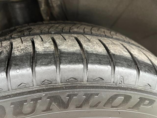 セレナ ライダー　ブラックライン　Ｓ－ハイブリッド　バックカメラ　ナビ　ＴＶ　オートクルーズコントロール　両側電動スライドドア　オートライト　ＨＩＤ　スマートキー　後席モニター　３列シート　ウォークスルー　ＣＶＴ　アルミホイール　ＣＤ　ＤＶＤ再生（30枚目）