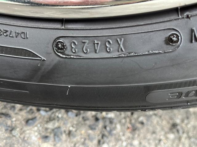 セレナ ライダー　ブラックライン　Ｓ－ハイブリッド　バックカメラ　ナビ　ＴＶ　オートクルーズコントロール　両側電動スライドドア　オートライト　ＨＩＤ　スマートキー　後席モニター　３列シート　ウォークスルー　ＣＶＴ　アルミホイール　ＣＤ　ＤＶＤ再生（32枚目）