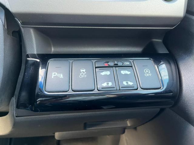 ステップワゴン G コンフォートセレクション バックカメラ ナビ TV クリアランスソナー オートクルーズコントロール 両側電動スライドドア オートライト HID スマートキー アイドリングストップ CVT アルミホイール CD DVD再生(11枚目)