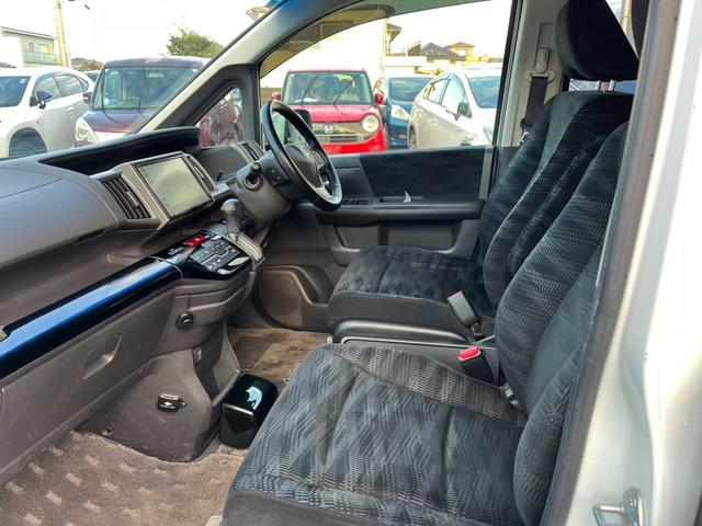 ステップワゴン G コンフォートセレクション バックカメラ ナビ TV クリアランスソナー オートクルーズコントロール 両側電動スライドドア オートライト HID スマートキー アイドリングストップ CVT アルミホイール CD DVD再生(29枚目)