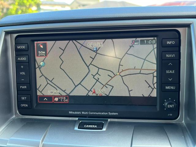 デリカD:5 シャモニー ETC バックカメラ サイドカメラ ナビ オートクルーズコントロール 両側電動スライドドア オートライト HID スマートキー 電動格納ミラー 3列シート CVT 盗難防止システム 衝突安全ボディ(4枚目)