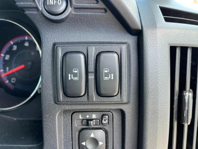 デリカD:5 シャモニー ETC バックカメラ サイドカメラ ナビ オートクルーズコントロール 両側電動スライドドア オートライト HID スマートキー 電動格納ミラー 3列シート CVT 盗難防止システム 衝突安全ボディ(9枚目)