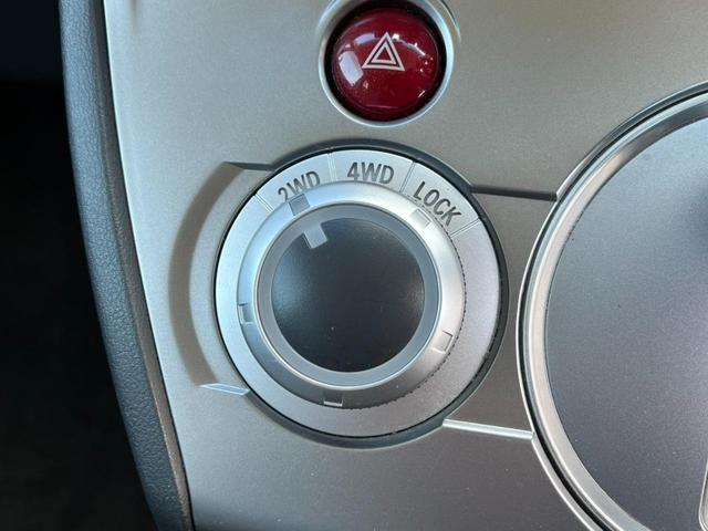 デリカD:5 シャモニー ETC バックカメラ サイドカメラ ナビ オートクルーズコントロール 両側電動スライドドア オートライト HID スマートキー 電動格納ミラー 3列シート CVT 盗難防止システム 衝突安全ボディ(10枚目)