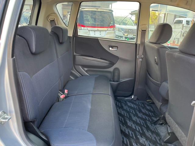 ムーヴ カスタム　ＲＳ　ＨＩＤ　スマートキー　ターボ　ＣＶＴ　盗難防止システム　ＡＢＳ　ＣＤ　アルミホイール　衝突安全ボディ　エアコン　パワーステアリング　パワーウィンドウ　運転席エアバッグ（8枚目）