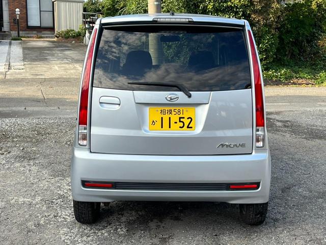 ムーヴ カスタム　ＲＳ　ＨＩＤ　スマートキー　ターボ　ＣＶＴ　盗難防止システム　ＡＢＳ　ＣＤ　アルミホイール　衝突安全ボディ　エアコン　パワーステアリング　パワーウィンドウ　運転席エアバッグ（17枚目）