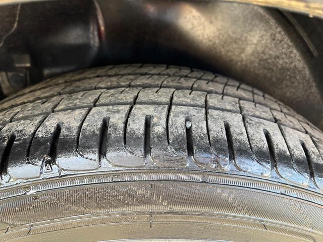 レガシィツーリングワゴン 2.5GT Sパッケージ 4WD ETC バックカメラ ナビ アルミホイール オートライト HID スマートキー 電動格納ミラー AT 盗難防止システム 衝突安全ボディ ABS ESC CD エアコン パワーステアリング(28枚目)