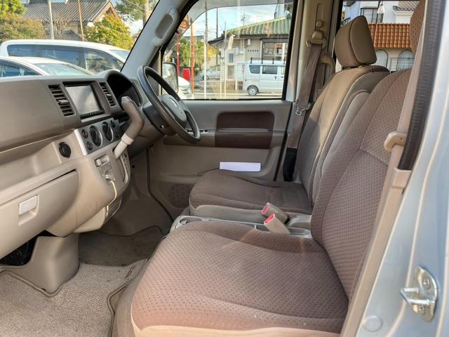 エブリイワゴン JPターボ 両側スライドドア ナビ TV キーレスエントリー AT 盗難防止システム ABS CD DVD再生 アルミホイール 衝突安全ボディ エアコン パワーステアリング パワーウィンドウ 運転席エアバッグ(9枚目)