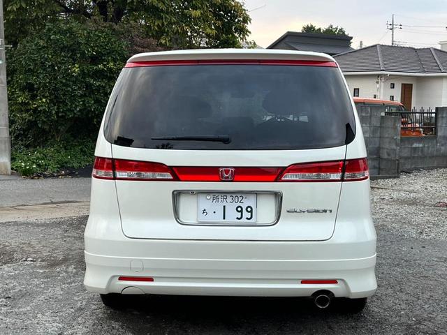 エリシオン GエアロHDDナビスペシャルパッケージ バックカメラ ナビ 両側電動スライドドア オートライト HID キーレスエントリー 3列シート AT アルミホイール 盗難防止システム 衝突安全ボディ ABS エアコン パワーステアリング(18枚目)