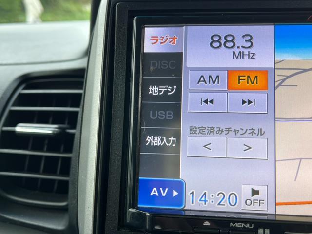 N-BOX G SSパッケージ 両側電動スライドドア ナビ TV スマートキー アイドリングストップ ベンチシート CVT 盗難防止システム ABS ESC CD USB アルミホイール 衝突安全ボディ エアコン パワーステアリング(5枚目)