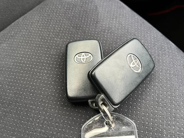 プリウス Sツーリングセレクション・G’s ETC バックカメラ ナビ TV アルミホイール オートライト HID CVT スマートキー 電動格納ミラー 盗難防止システム CD DVD再生 Bluetooth 衝突安全ボディ ABS エアコン(12枚目)