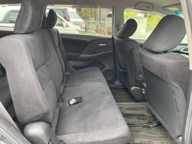 オデッセイ Mファインスピリット エアロパッケージ 4WD 全周囲カメラ ナビ HID キーレスエントリー 3列シート AT アルミホイール CD 盗難防止システム 衝突安全ボディ ABS ESC エアコン パワーステアリング パワーウィンドウ(10枚目)