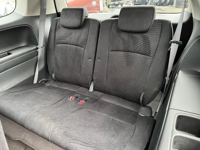 オデッセイ Mファインスピリット エアロパッケージ 4WD 全周囲カメラ ナビ HID キーレスエントリー 3列シート AT アルミホイール CD 盗難防止システム 衝突安全ボディ ABS ESC エアコン パワーステアリング パワーウィンドウ(11枚目)