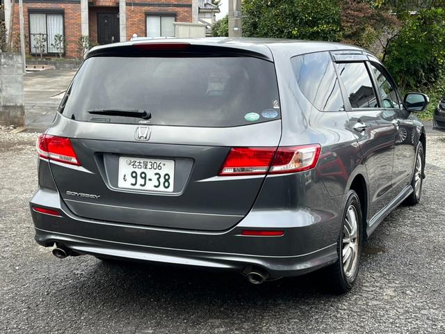 オデッセイ Mファインスピリット エアロパッケージ 4WD 全周囲カメラ ナビ HID キーレスエントリー 3列シート AT アルミホイール CD 盗難防止システム 衝突安全ボディ ABS ESC エアコン パワーステアリング パワーウィンドウ(17枚目)