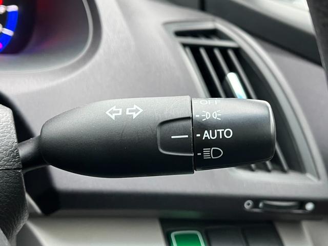 オデッセイ Ｍファインスピリット　ＥＴＣ　全周囲カメラ　ナビ　アルミホイール　オートライト　ＨＩＤ　キーレスエントリー　ＣＶＴ　盗難防止システム　衝突安全ボディ　ＡＢＳ　ＣＤ　ＤＶＤ再生　Ｂｌｕｅｔｏｏｔｈ　エアコン（4枚目）