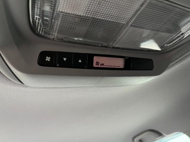 オデッセイ Ｍファインスピリット　ＥＴＣ　全周囲カメラ　ナビ　アルミホイール　オートライト　ＨＩＤ　キーレスエントリー　ＣＶＴ　盗難防止システム　衝突安全ボディ　ＡＢＳ　ＣＤ　ＤＶＤ再生　Ｂｌｕｅｔｏｏｔｈ　エアコン（30枚目）