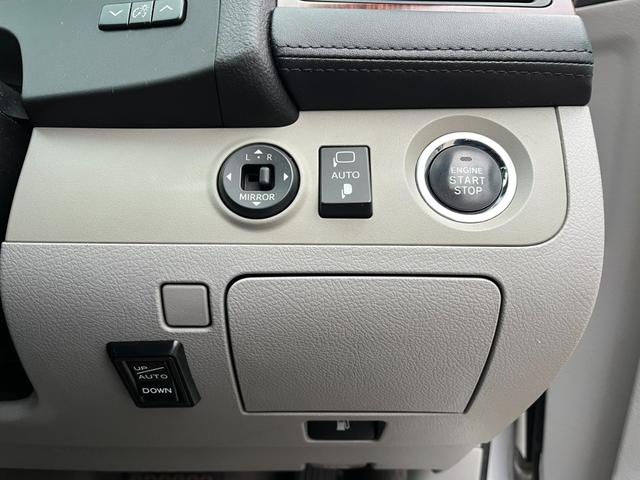 クラウン ロイヤルサルーン ETC クリアランスソナー オートクルーズコントロール バックカメラ ナビ TV アルミホイール HID AT スマートキー 電動格納ミラー 盗難防止システム CD DVD再生 MD(9枚目)