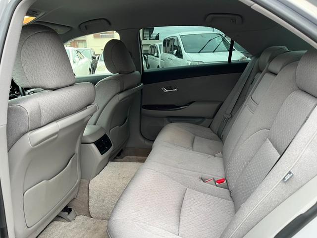 クラウン ロイヤルサルーン ETC クリアランスソナー オートクルーズコントロール バックカメラ ナビ TV アルミホイール HID AT スマートキー 電動格納ミラー 盗難防止システム CD DVD再生 MD(27枚目)