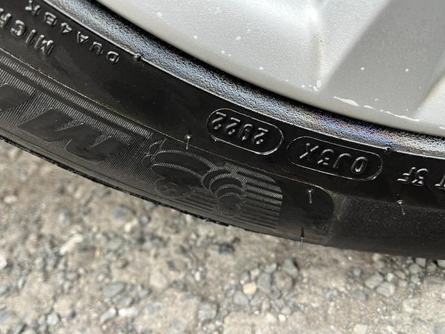 クラウン ロイヤルサルーン ETC クリアランスソナー オートクルーズコントロール バックカメラ ナビ TV アルミホイール HID AT スマートキー 電動格納ミラー 盗難防止システム CD DVD再生 MD(28枚目)