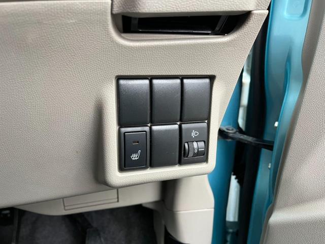 座席のシートを温めるシートヒーター！その温かさは一度経験したら欠かすことができません！エアコンで乾燥しやすい車内も防ぐ事ができます！