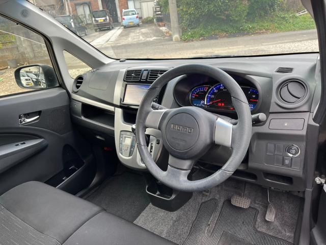 毎回座るフロントシート。運転席は必ず使用する部分ですので、座り心地が重要です！