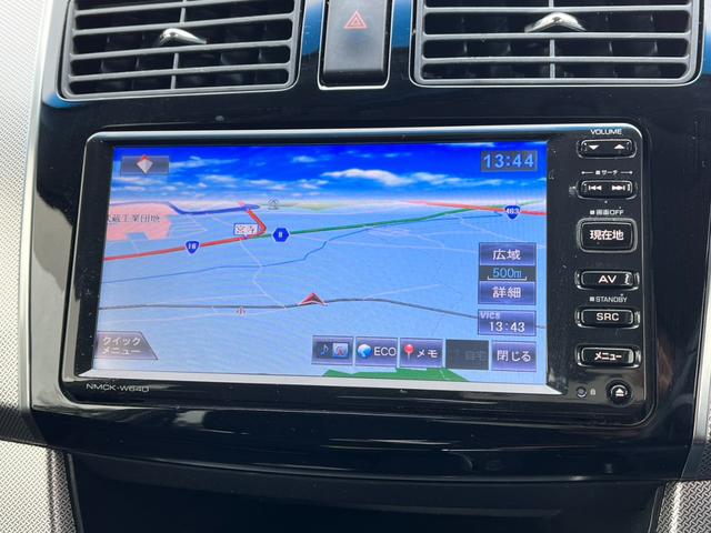 ナビ付き♪旅行やドライブも楽しいひと時！初めての道でも迷うことなくエスコートしてくれます。