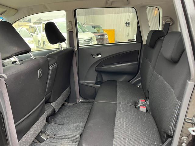 同乗者の乗り心地は座席の快適さで決まります。大事な人を乗せるからこそ、こだわりたい部分ですね。