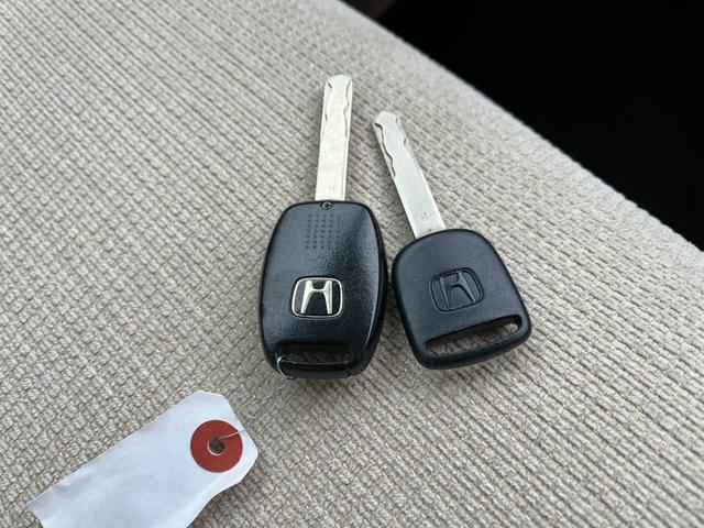 ステップワゴン G 4WD バックカメラ ナビ 両側スライド・片側電動 キーレスエントリー 3列シート AT 盗難防止システム 衝突安全ボディ ABS エアコン パワーステアリング(9枚目)