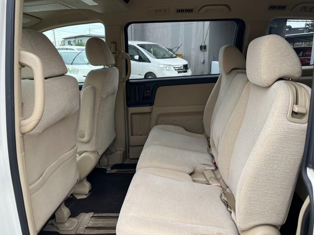 ステップワゴン G 4WD バックカメラ ナビ 両側スライド・片側電動 キーレスエントリー 3列シート AT 盗難防止システム 衝突安全ボディ ABS エアコン パワーステアリング(11枚目)