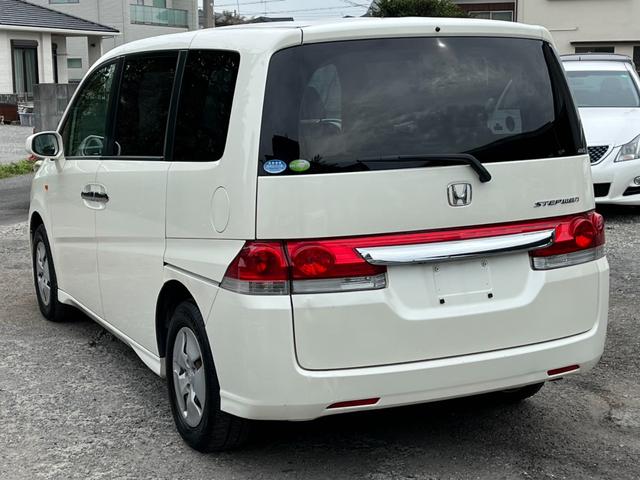 ステップワゴン G 4WD バックカメラ ナビ 両側スライド・片側電動 キーレスエントリー 3列シート AT 盗難防止システム 衝突安全ボディ ABS エアコン パワーステアリング(18枚目)