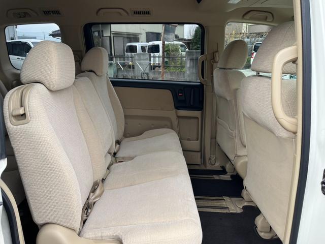 ステップワゴン G 4WD バックカメラ ナビ 両側スライド・片側電動 キーレスエントリー 3列シート AT 盗難防止システム 衝突安全ボディ ABS エアコン パワーステアリング(28枚目)