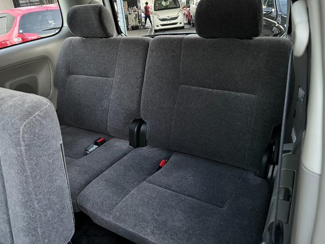 ヴォクシー V バックカメラ ナビ TV 両側スライド・片側電動 HID キーレスエントリー 電動格納ミラー 3列シート AT アルミホイール 衝突安全ボディ ABS エアコン パワーステアリング パワーウィンドウ(12枚目)