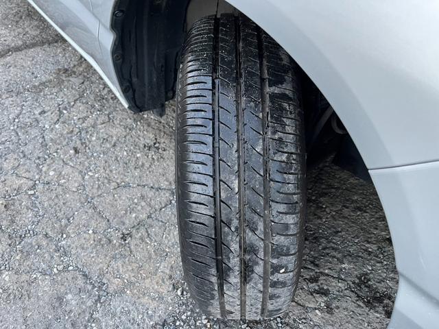 ヴォクシー V バックカメラ ナビ TV 両側スライド・片側電動 HID キーレスエントリー 電動格納ミラー 3列シート AT アルミホイール 衝突安全ボディ ABS エアコン パワーステアリング パワーウィンドウ(22枚目)