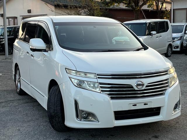 エルグランド ２５０ハイウェイスター　全周囲カメラ　ナビ　ＴＶ　クリアランスソナー　両側電動スライドドア　オートライト　ＨＩＤ　スマートキー　３列シート　ＣＶＴ　アルミホイール　１００Ｖ電源　盗難防止システム　衝突安全ボディ　ＡＢＳ（14枚目）