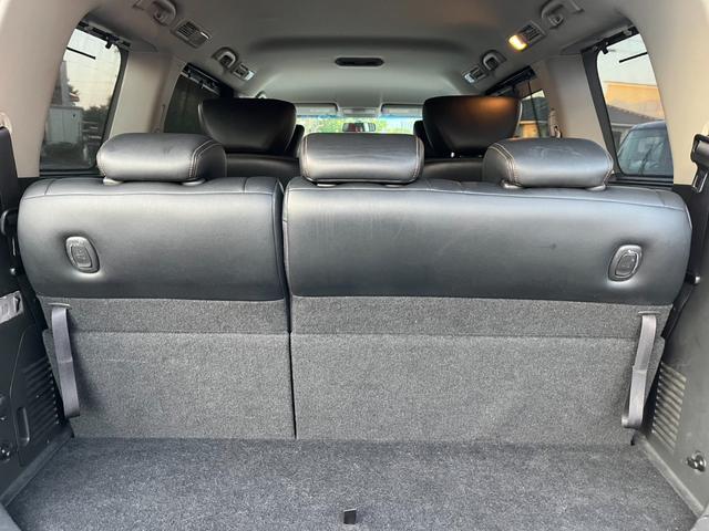 エルグランド ２５０ハイウェイスター　全周囲カメラ　ナビ　ＴＶ　クリアランスソナー　両側電動スライドドア　オートライト　ＨＩＤ　スマートキー　３列シート　ＣＶＴ　アルミホイール　１００Ｖ電源　盗難防止システム　衝突安全ボディ　ＡＢＳ（20枚目）