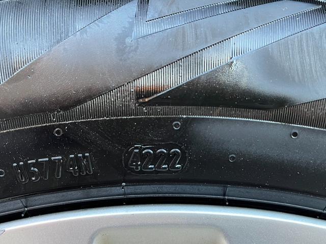 エルグランド ２５０ハイウェイスター　全周囲カメラ　ナビ　ＴＶ　クリアランスソナー　両側電動スライドドア　オートライト　ＨＩＤ　スマートキー　３列シート　ＣＶＴ　アルミホイール　１００Ｖ電源　盗難防止システム　衝突安全ボディ　ＡＢＳ（26枚目）