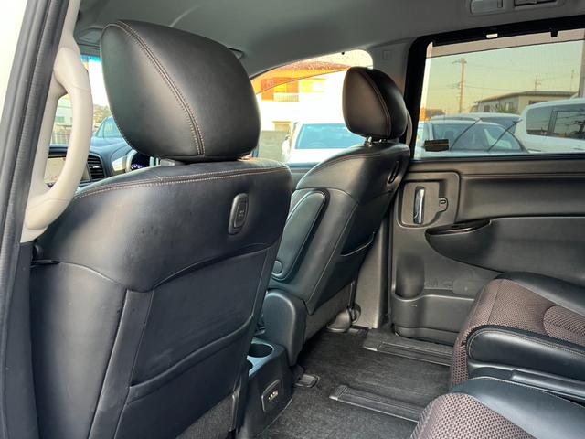 エルグランド ２５０ハイウェイスター　全周囲カメラ　ナビ　ＴＶ　クリアランスソナー　両側電動スライドドア　オートライト　ＨＩＤ　スマートキー　３列シート　ＣＶＴ　アルミホイール　１００Ｖ電源　盗難防止システム　衝突安全ボディ　ＡＢＳ（30枚目）