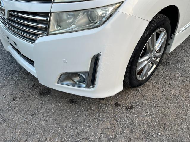 エルグランド ２５０ハイウェイスター　全周囲カメラ　ナビ　ＴＶ　クリアランスソナー　両側電動スライドドア　オートライト　ＨＩＤ　スマートキー　３列シート　ＣＶＴ　アルミホイール　１００Ｖ電源　盗難防止システム　衝突安全ボディ　ＡＢＳ（33枚目）