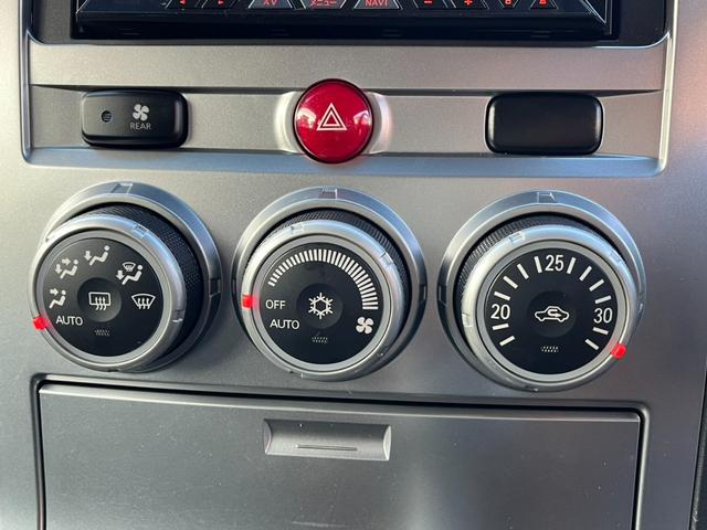 デリカD:5 G パワーパッケージ 4WD ETC バックカメラ ナビ TV オートクルーズコントロール 両側電動スライドドア オートライト HID スマートキー 電動格納ミラー 3列シート CVT CD USB(11枚目)