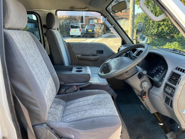 デリカバン 両側スライドドア CVT CD エアコン パワーウィンドウ 運転席エアバッグ(7枚目)