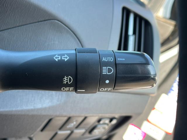 プリウス S ETC バックカメラ ナビ TV アルミホイール オートライト HID CVT スマートキー アイドリングストップ 電動格納ミラー 盗難防止システム CD DVD再生 Bluetooth(8枚目)