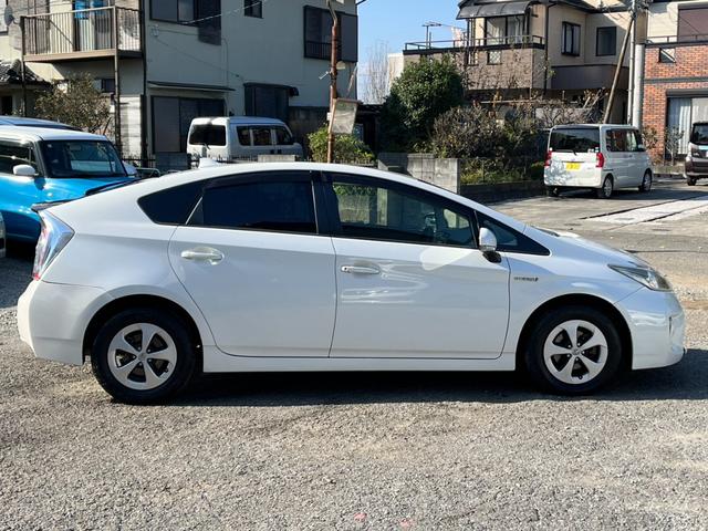 プリウス S ETC バックカメラ ナビ TV アルミホイール オートライト HID CVT スマートキー アイドリングストップ 電動格納ミラー 盗難防止システム CD DVD再生 Bluetooth(16枚目)