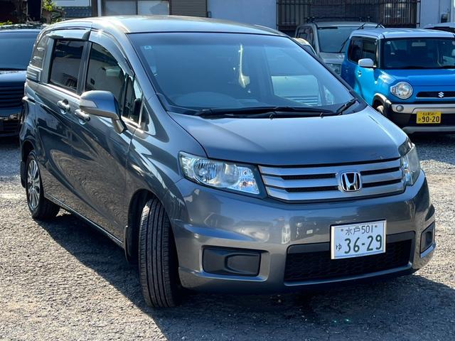 フリードスパイク ＧＬ　バックカメラ　ナビ　ＴＶ　オートクルーズコントロール　両側電動スライドドア　オートライト　ＨＩＤ　スマートキー　電動格納ミラー　ＣＶＴ　アルミホイール　ＣＤ　ＤＶＤ再生　ＵＳＢ　盗難防止システム（13枚目）