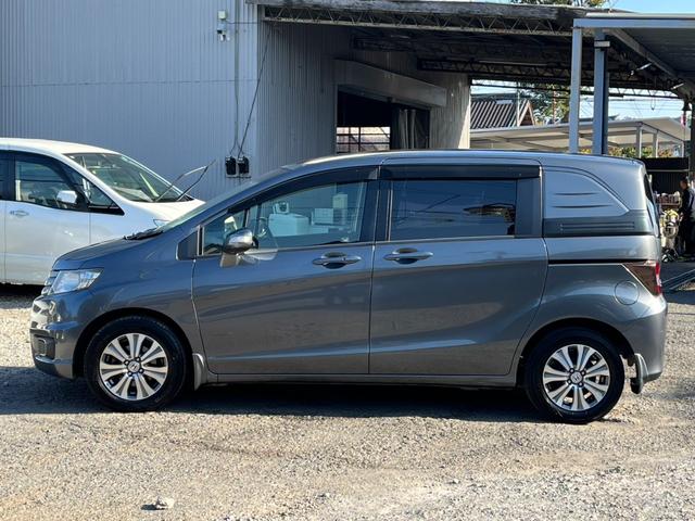 フリードスパイク ＧＬ　バックカメラ　ナビ　ＴＶ　オートクルーズコントロール　両側電動スライドドア　オートライト　ＨＩＤ　スマートキー　電動格納ミラー　ＣＶＴ　アルミホイール　ＣＤ　ＤＶＤ再生　ＵＳＢ　盗難防止システム（18枚目）