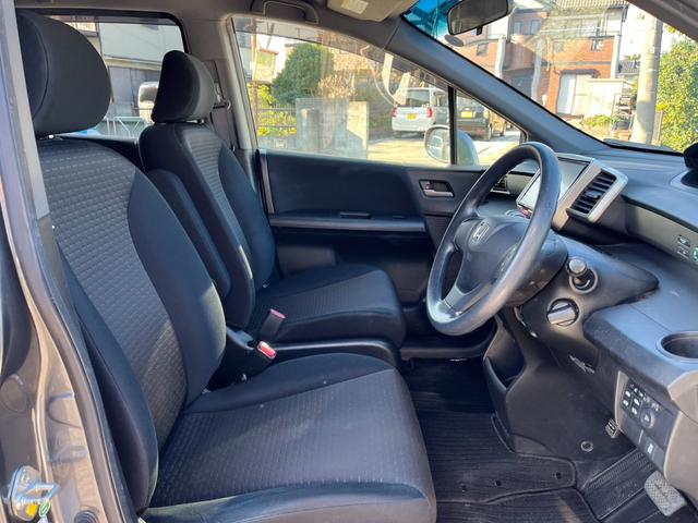 フリードスパイク ＧＬ　バックカメラ　ナビ　ＴＶ　オートクルーズコントロール　両側電動スライドドア　オートライト　ＨＩＤ　スマートキー　電動格納ミラー　ＣＶＴ　アルミホイール　ＣＤ　ＤＶＤ再生　ＵＳＢ　盗難防止システム（28枚目）