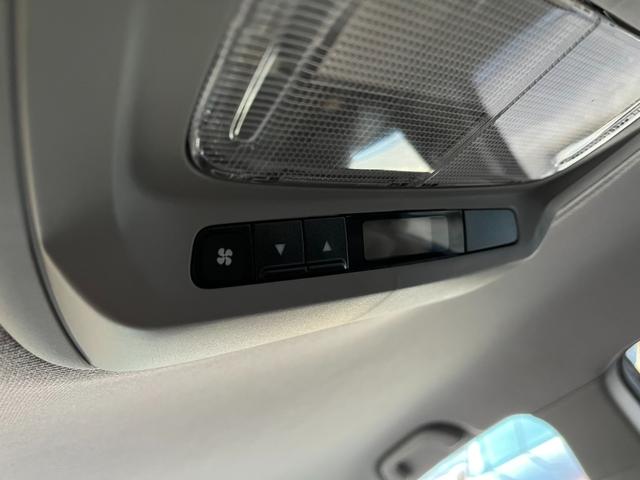 オデッセイ ＭＸ・エアロパッケージ　ＥＴＣ　バックカメラ　ナビ　オートライト　ＨＩＤ　スマートキー　３列シート　ＣＶＴ　アルミホイール　ＣＤ　ＤＶＤ再生　ＵＳＢ　Ｂｌｕｅｔｏｏｔｈ　盗難防止システム　衝突安全ボディ　ＡＢＳ　ＥＳＣ（11枚目）