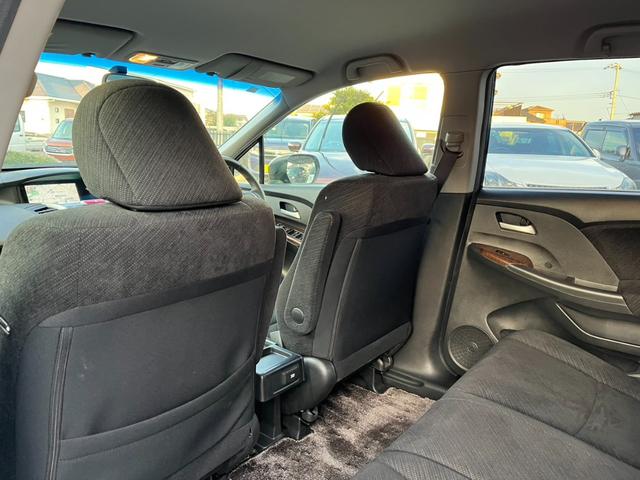 オデッセイ ＭＸ・エアロパッケージ　ＥＴＣ　バックカメラ　ナビ　オートライト　ＨＩＤ　スマートキー　３列シート　ＣＶＴ　アルミホイール　ＣＤ　ＤＶＤ再生　ＵＳＢ　Ｂｌｕｅｔｏｏｔｈ　盗難防止システム　衝突安全ボディ　ＡＢＳ　ＥＳＣ（29枚目）