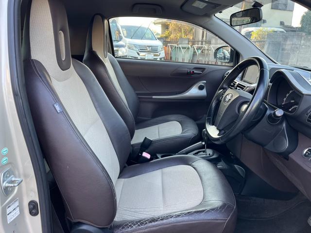 iQ 100G レザーパッケージ バックカメラ ナビ TV アルミホイール スマートキー CVT 盗難防止システム 衝突安全ボディ ABS ESC USB Bluetooth エアコン パワーステアリング パワーウィンドウ(10枚目)