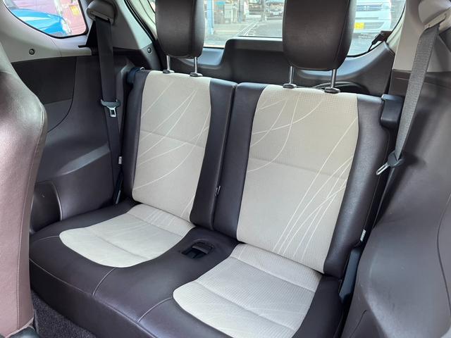 iQ 100G レザーパッケージ バックカメラ ナビ TV アルミホイール スマートキー CVT 盗難防止システム 衝突安全ボディ ABS ESC USB Bluetooth エアコン パワーステアリング パワーウィンドウ(12枚目)